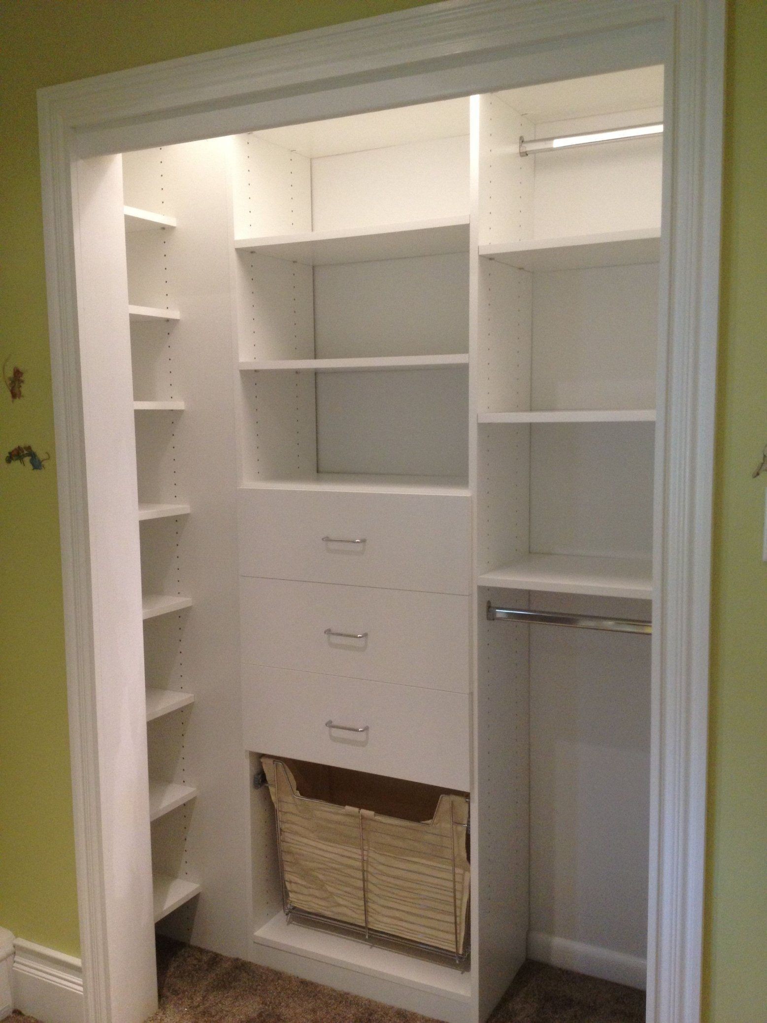 CHINA OEM ODM SOLID WOOD CUSTOM CLOSET FURNITURE SOLUTION. STYLISH PERSONALIZED WARDROBES FOR HOTEL, VILLA, RESORT AND APARTMENT PROJECTS. FULL CUSTOM SUPPORT FOR COMMERCIAL ORDERS