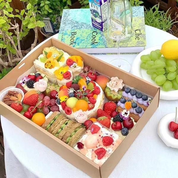 Wholesale Big Furit Snack Sandwich Dessert Lunch Box Beach Kraft Paper Camping Picnic Box With PET Window