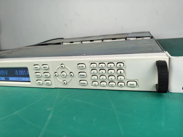 1200 W 4 Slot Modular Power System Mainframe Agilent N6702A