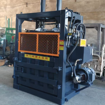 Vertical Hydraulic Waste Cardboard Compactor Machine 3-15 Kw Garbage Baler