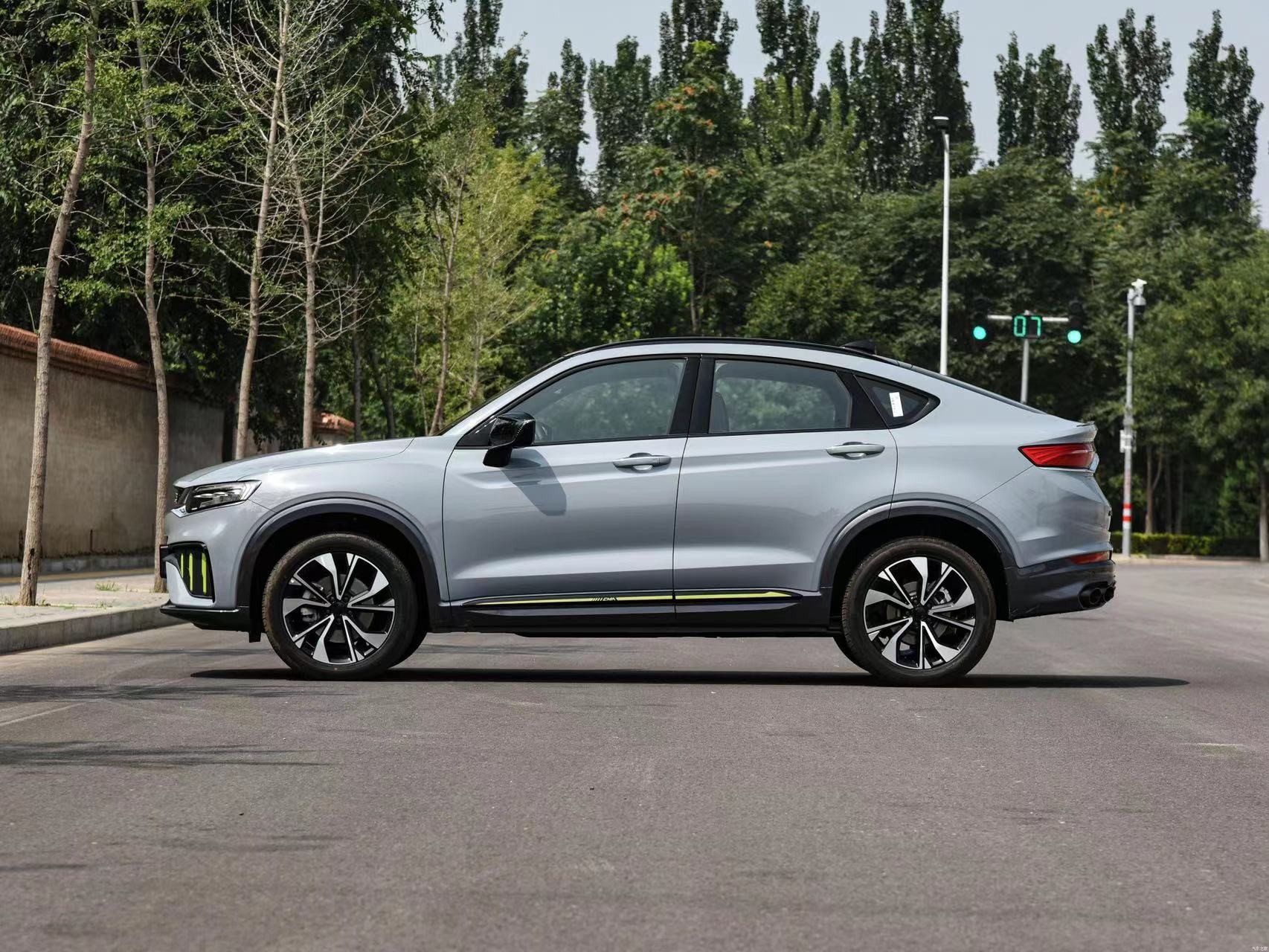 Автомобиль 8 бензина версии SUV 4WD Geely Xingyue s 2021 2.0TD автоматический 4WD Huanying НА