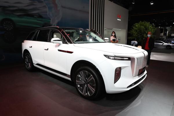 Motor duplo 4WD dos carros elétricos de SUV Hongqi E HS9 da longa distância do controle da tração auto