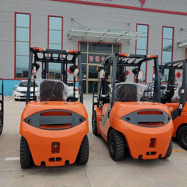 Red 3500kgs FD5 Diesel Powered Forklift Truck ISUZU C240 Diesel Counterbalance