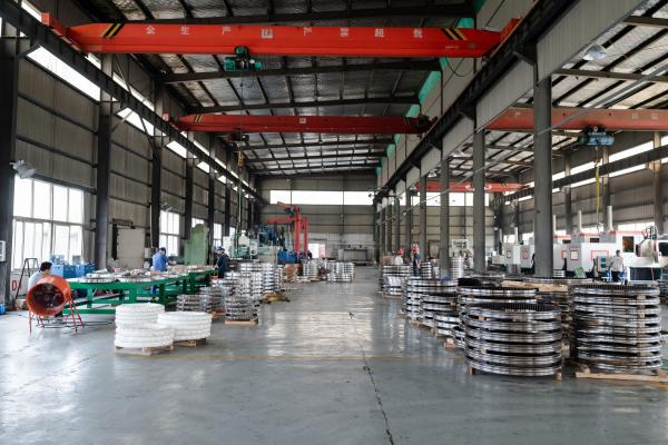 Pre Engineered Three Row Roller Slewing Bearing Ring For PC200-7 Excavator
