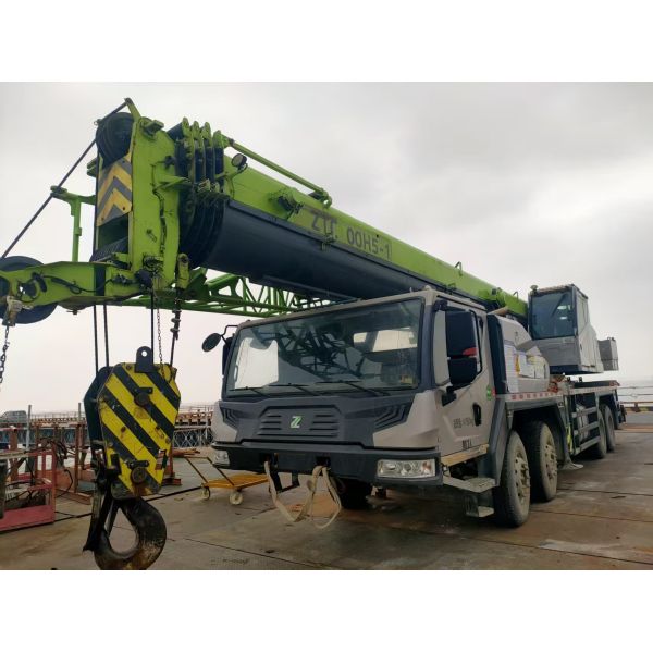 2022 Zoomlion Used Crane ZTC500H Main Boom 45m Auxiliary Boom 16m Counterweight 8 Tons Operating Hours 1141h Excellent Condition.