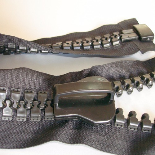 Fermeture à glissière en plastique POM Polyamides avec construction légère