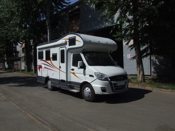 Multifunction EuroIII Motor Home Caravan Camper Van With Bathroom
