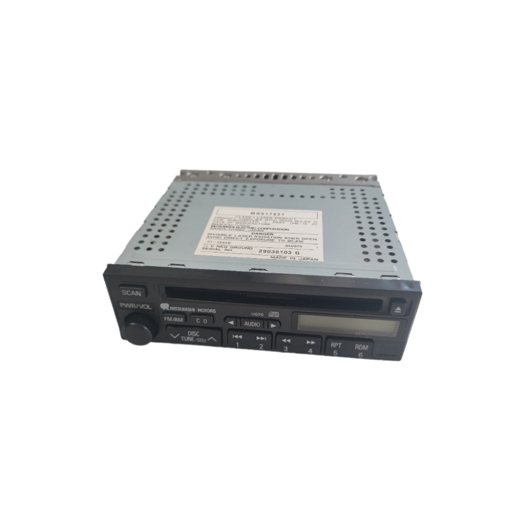 Original MR517927 Single Disc Car CD Player Radio Head Unit Stereo Function Replacement for Mitsubishi Montero V73 V77 6400