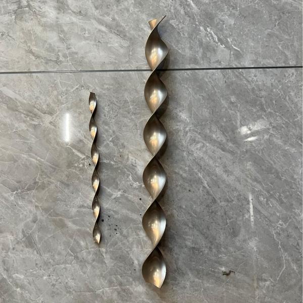 Stainless Steel Heat Resistant Screw Conveyor with Customized Dimensions for Industrial Applications