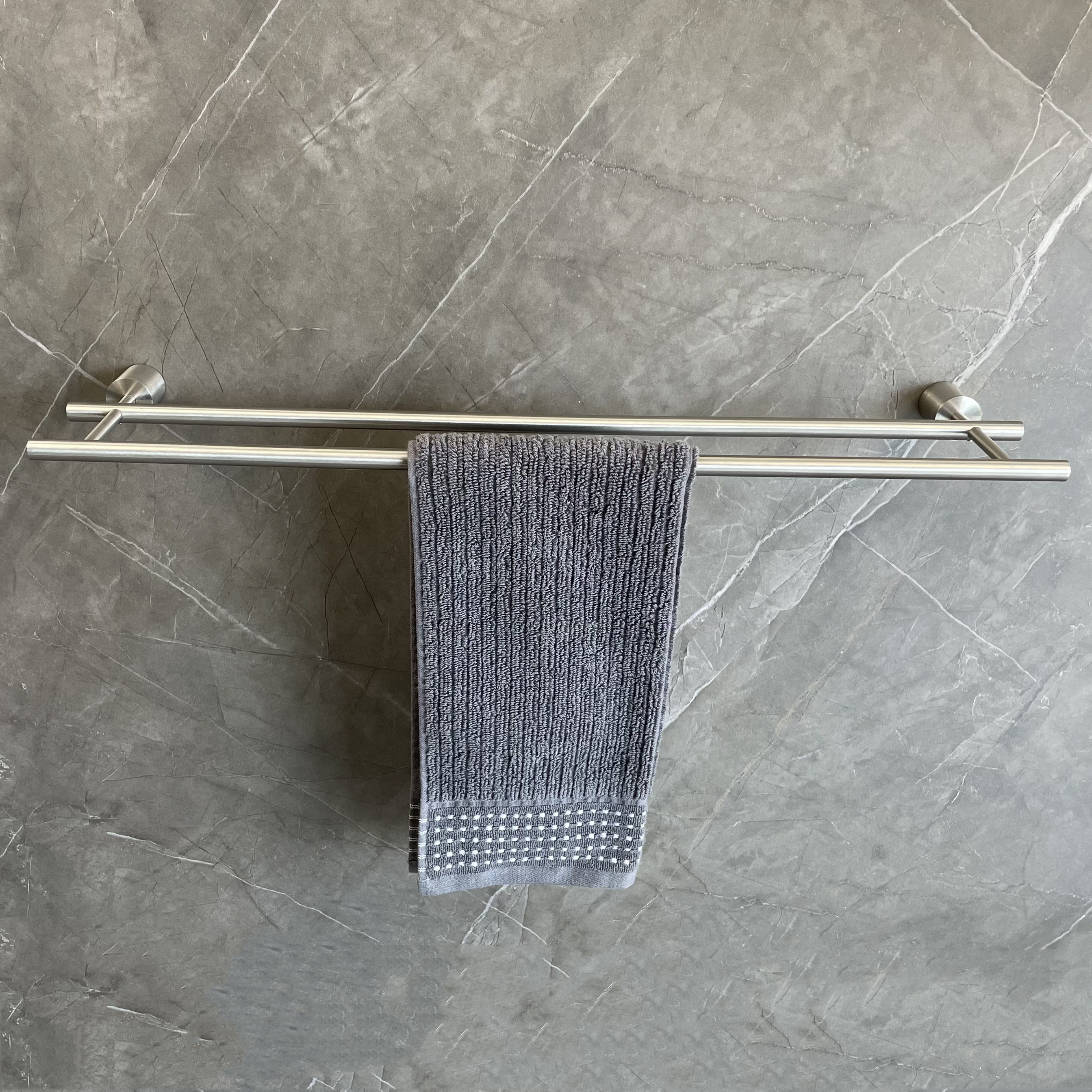 Шкаф полотенца Bathroom штанги полотенца нержавеющей стали SUS304 Rustproof установленный стеной