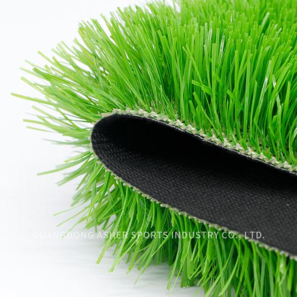 Passos de futebol artificiais a favor do meio ambiente