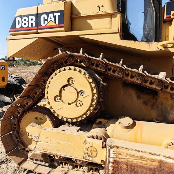 Large Used CAT D8R Bulldozer 228kw Rated Power 625L Large Fuel Tank Capacity