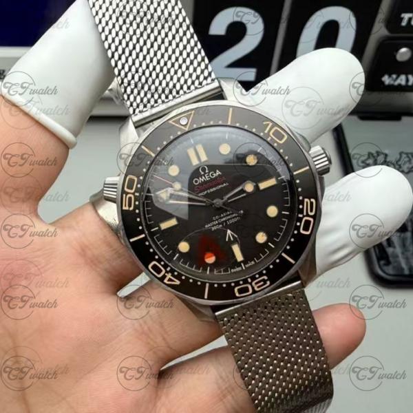 Omega Seamaster Diver 300M 007 Edición Casilla de Titanio Super Clone Reloj automático