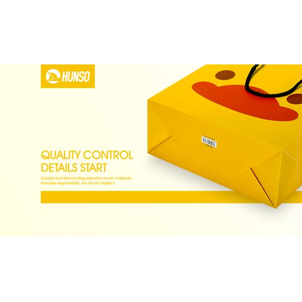 75gsm Patterned Gift Bags White Cardboard Glossy Varnish Packaging With Ribbon