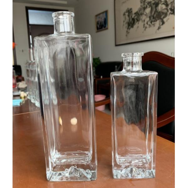 Super Flint Glass Material Custom Printing Square Glass Bottle for Upscale Gin Bottle