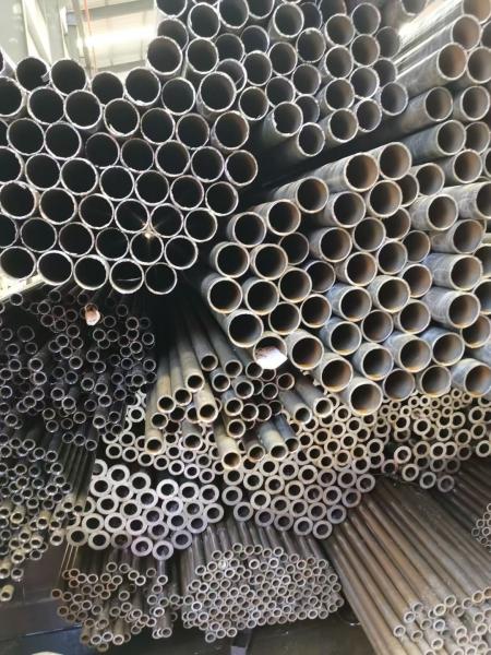 Seamless Steel  12m Carbon Steel Tube Hot Rolled Black Iron Pipe For Structural