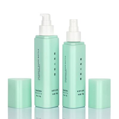 Bouteille cosmétique triangulaire unique Matte Green Frosted Surface de jet 50 ml