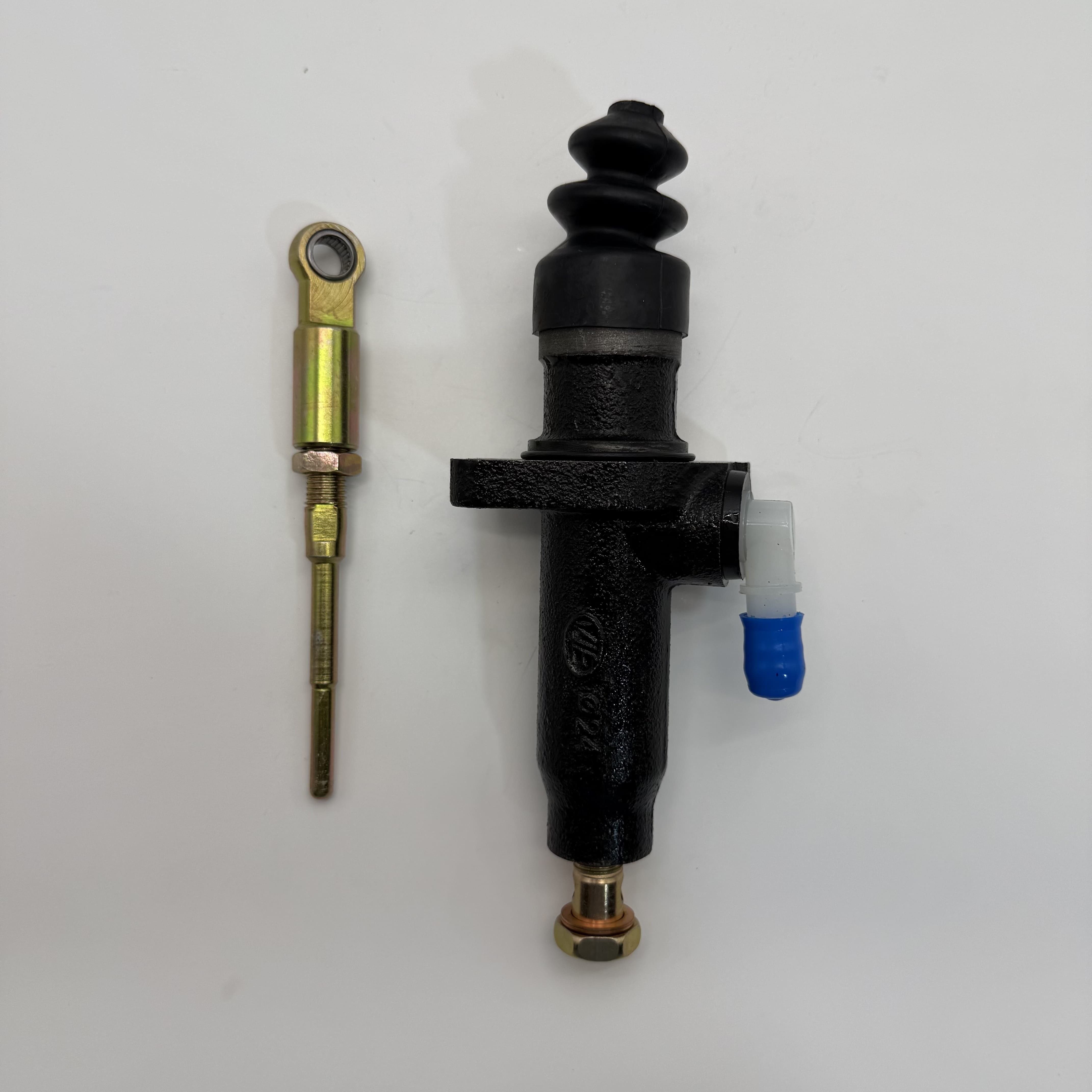 Bus Clutch Master Cylinder for Yutong, Kinglong, Youngman Neoplan, Dongfeng Medium and Large Passenger Coaches