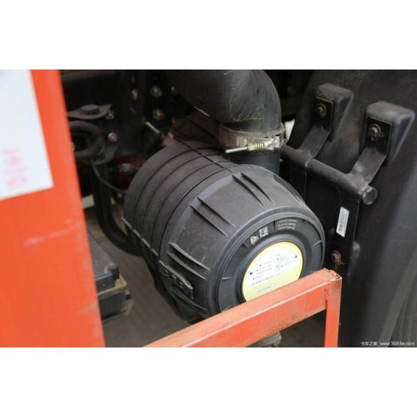 Sinotruk HOWO Commander 220HP 6.75m Van Cargo Truck with 300-400L Fuel Tank Capacity