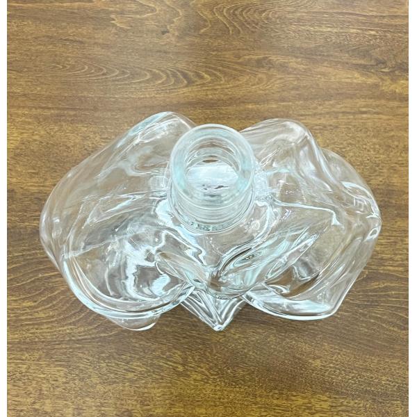 Bouteilles de vodka en verre de 500 ml 700 ml 750 ml personnalisées avec surface d'estampage à chaud