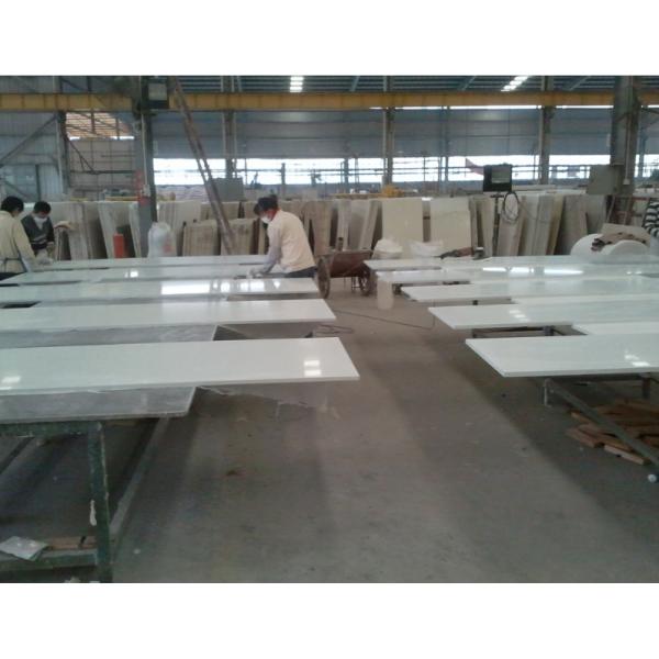 Твердая поверхностная тщета ванной комнаты кварца покрывает твердость 5 до 7 высокая Мохс