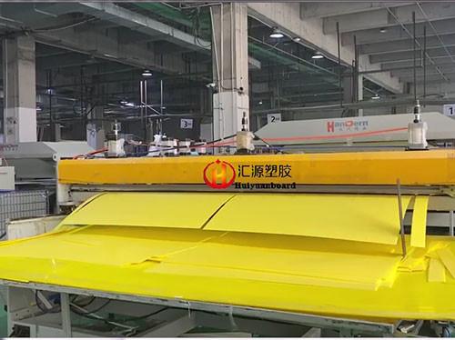 Non Toxic Glossy 3000gsm Yellow 4x8 Coroplast Sheets