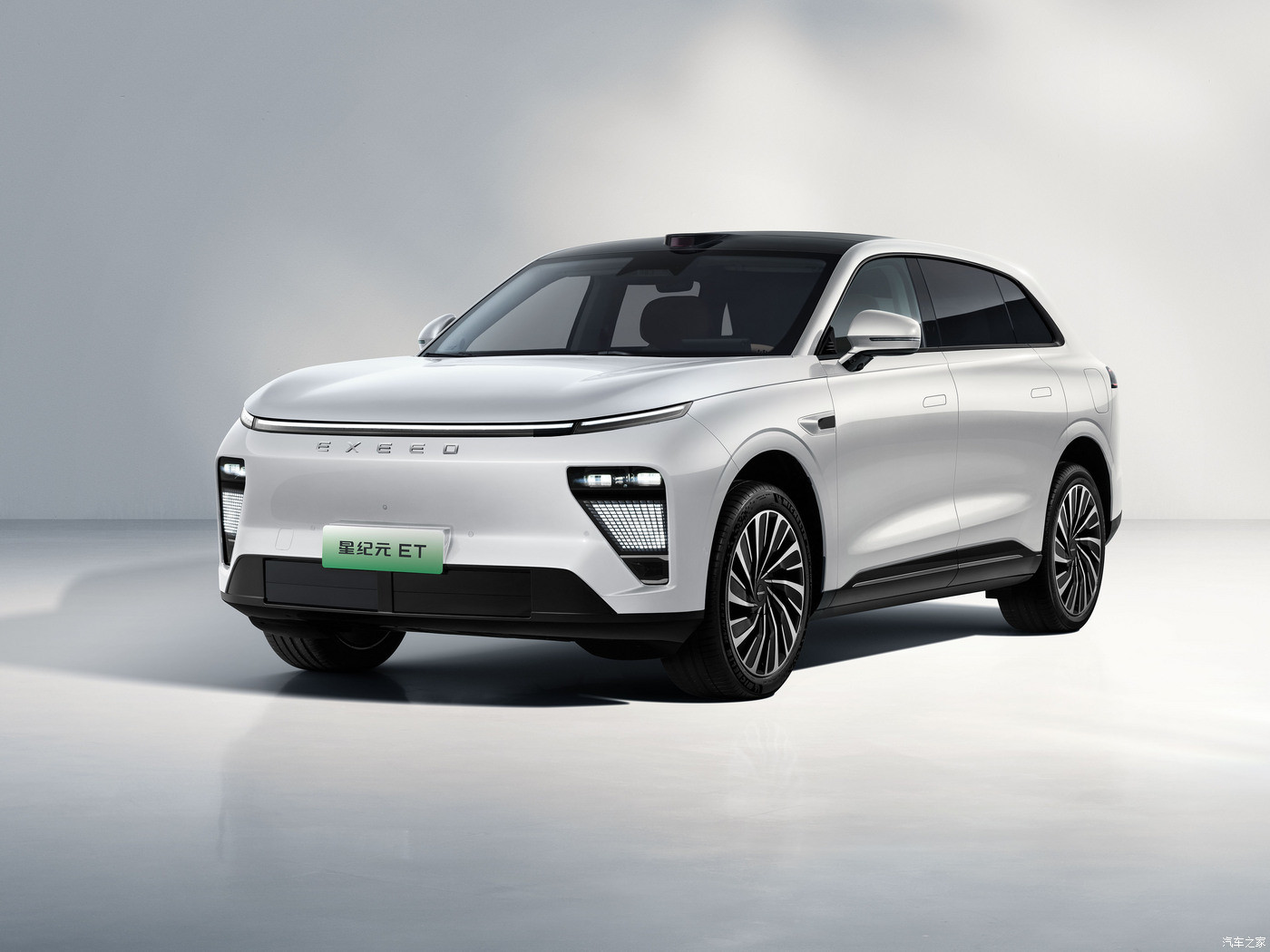 Двухмоторный силовой агрегат электрический внедорожник Chery EXEED ET для захватывающей производительности