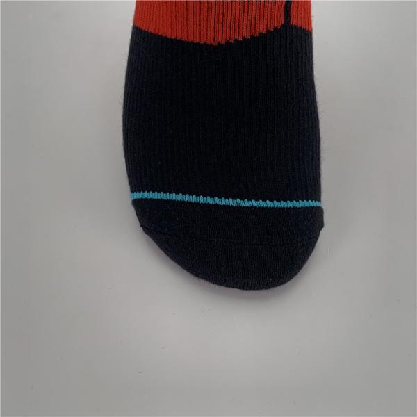 Anti-bacterial Function Red Beauty Socks Striped Cotton Sports Socks for Men and Women