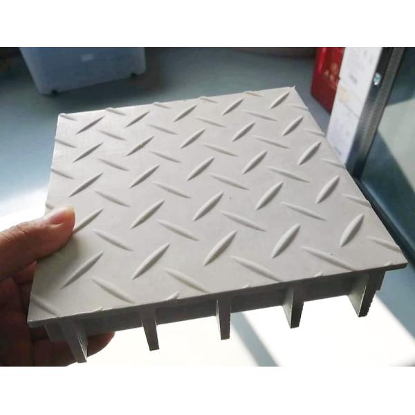 FRP Grating Walkway with Chemical Corrosion Resistance and Height of 20mm to 50mm