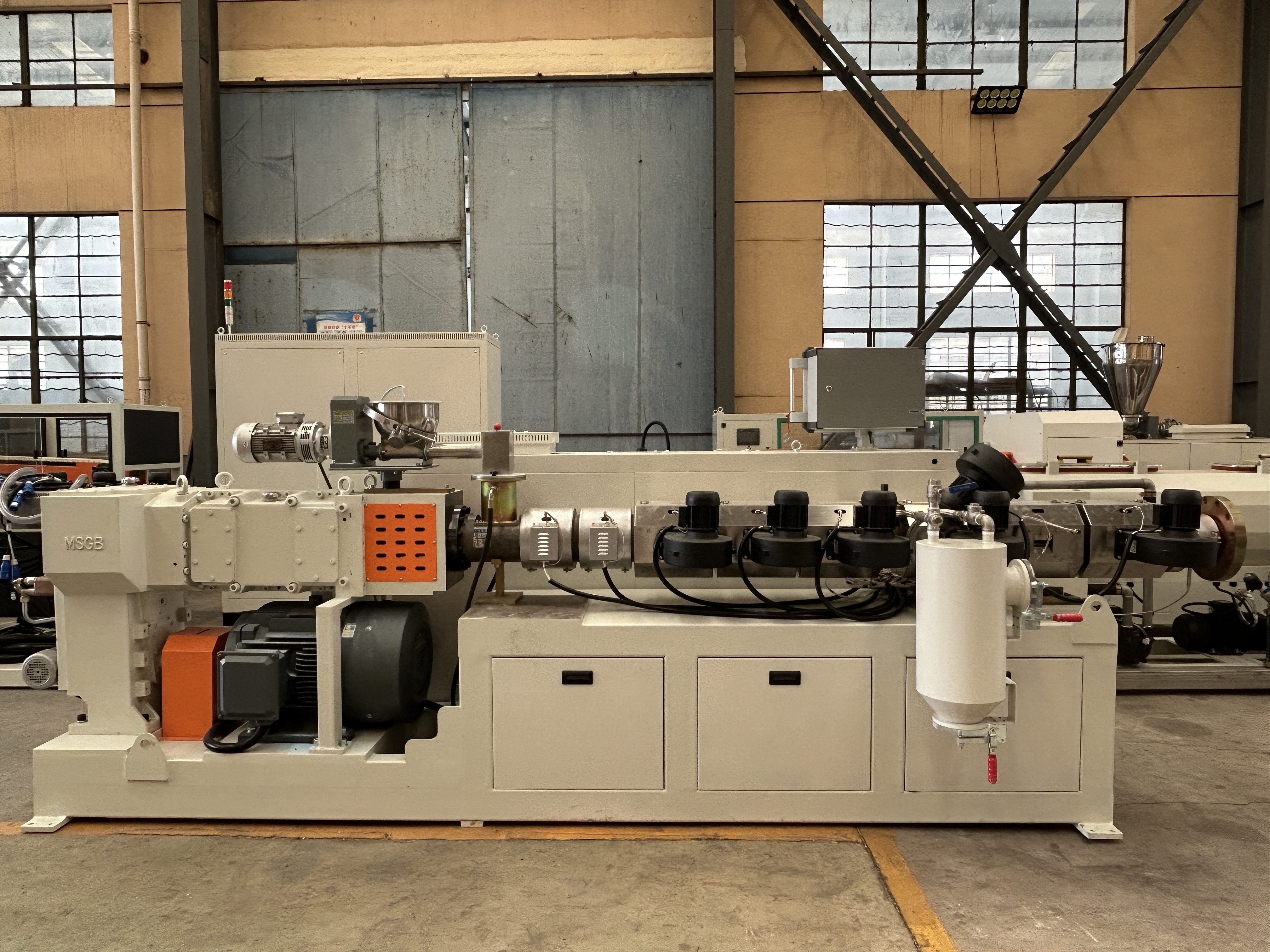 Parallel Twin Screw Extruder for 75-250mm PVC pipe Extruder Machine