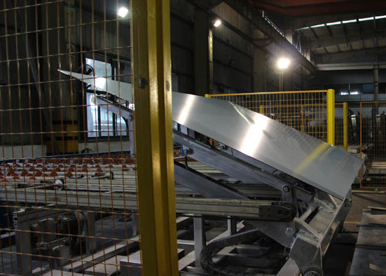 4mm Large Silver Wall Mirror , Environmental Silver Bathroom Mirror For Gym