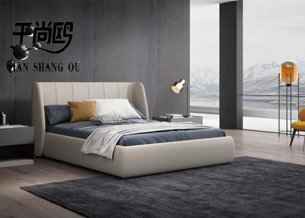 Rugged Leather / Fabric Upholstered Bed , Modern Upholstered Platform Bed Moth proof