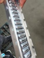 Plaque de tête de radiateur en aluminium anodisé avec une dissipation thermique et une résistance à la corrosion supérieures
