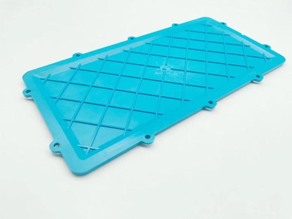 0.05mm Precision SGS Automotive Plastic Injection Mouldings Single Cavity Top Cover PA66 Mold