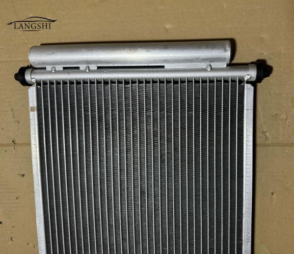 80110SAA013 Auto Peças sobressalentes Sistema de arrefecimento Condensador de ar condicionado para HONDA Jazz Fit
