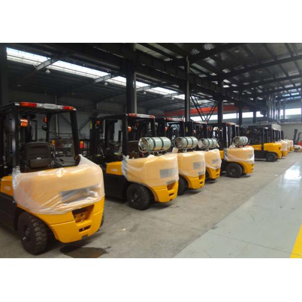 Dual Fuel Forklift Industrial Forklift Truck , 3000MM Lifting Height Propane Tank Forklift