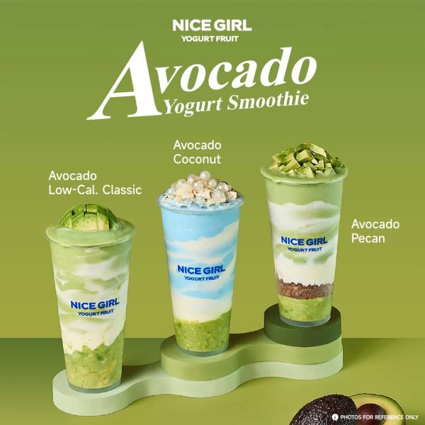 Batido de aguacate súper verde nutritivo y cremoso con hojas de kale para energía natural