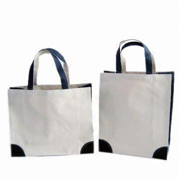 Travel bags, canvas bags and leisure backpacks