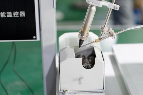 Single Head Double Platforms Fully Automatic Welding Robot 80*78*85cm Size and Soldering Iron Holder Included