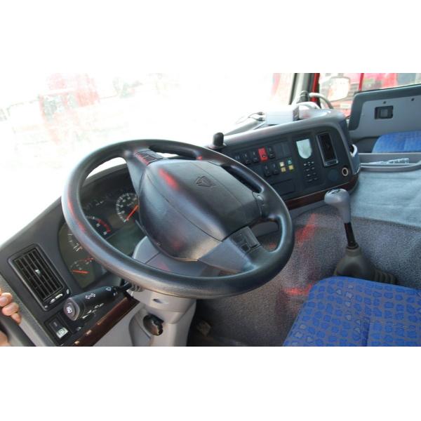 Sinotruk Howo 4x2 Tractor Trailer Truck 290 HP