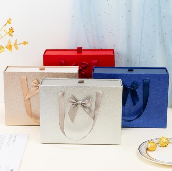 CMYK Printing Cardboard Gift Bag Matte Glossy Surface With Drawer Box Bow