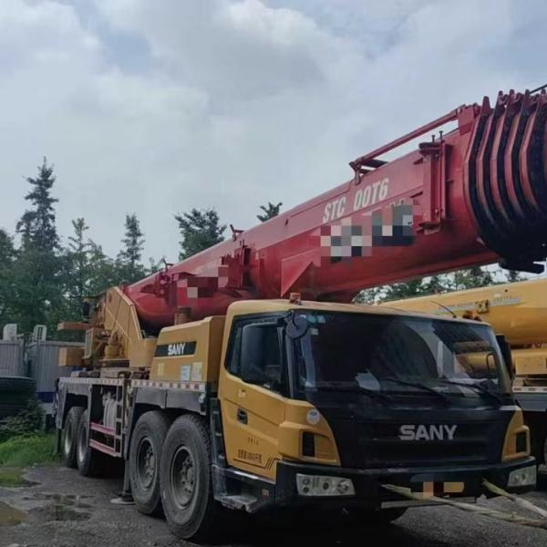Crane hydraulique montée sur un camion Sany de 80 tonnes