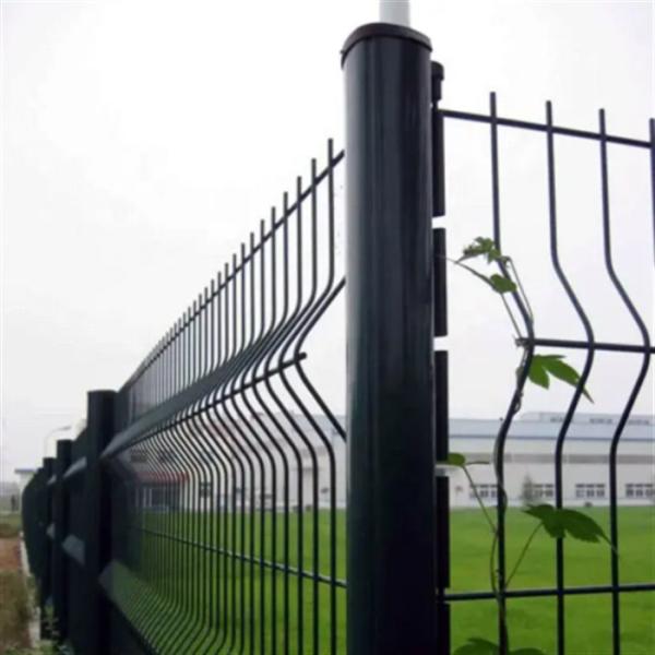 Welded Wire Garden Panel Galvanized Wire Mesh Fence Hot Dipped 3d Curved Triangle Bended Fence
