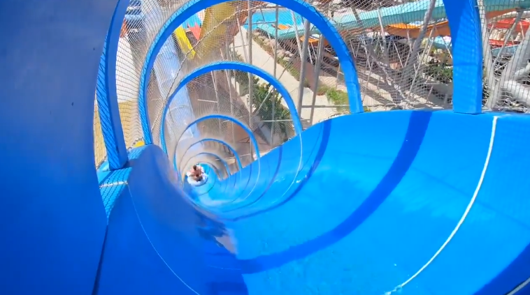 Thrill Seekers Commercial Black Hole Water Slide Aqua Park Water Park Equipment