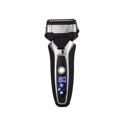 Black Rechargeable Electric Shaver Size 15.8 * 5 * 3.7cm Dry / Wet Dual Use For Travel