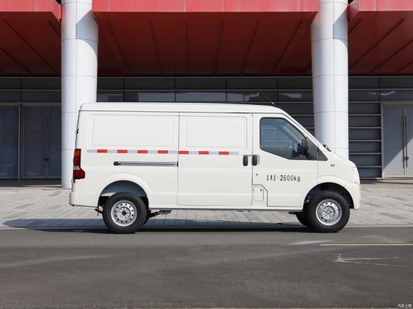 Right Side Sliding Door Electric Cargo Van With Lithium Battery New Energy Cargo Van