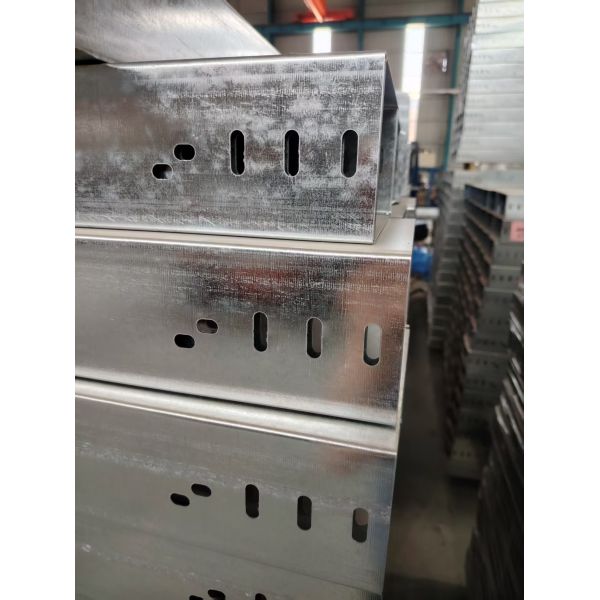 Hot Dipped Galvanized Steel Industrial Cable Ladder Anti-corrosion Long Life Ventilated Design Construction Cable Laying Tray