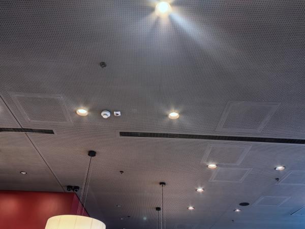 16/16/6mm Ceiling Formica Laminate Perforated Acoustic Panel Timber Soundproof Board