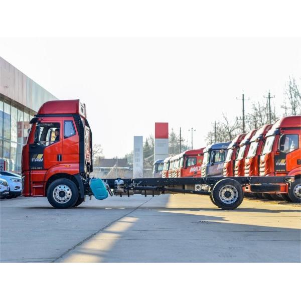 FAW Jiefang J6G Medium Lorry Truck 6x2 Van 7-10 Ton 8 Wheeler Fence Truck Transport Vehicle