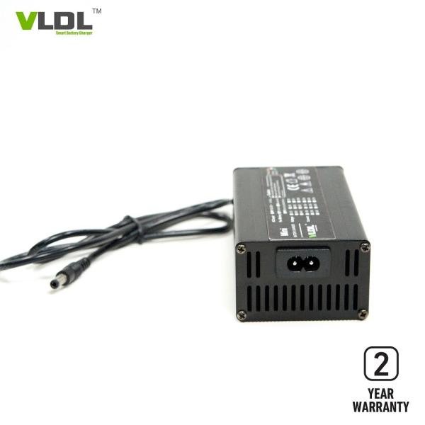 Intelligent 12V 5A Lead Acid Battery Charger Float CC CV Charging